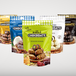 Dattes Chocodate Librairie Al Minhaj, pack découverte avec 5 saveurs variées, présentation élégante et colorée.