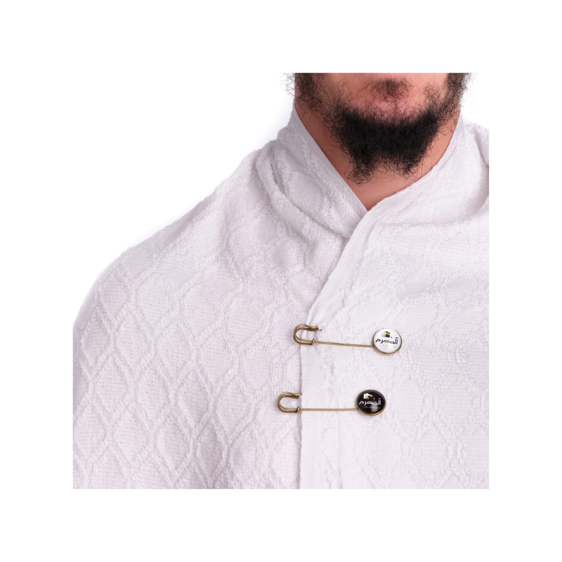 Quatre épingles El-Mouhrim Hajj et Omra pour accessoires religieux, avec design élégant et pratique.