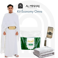 Kit Omra Economy de Librairie Al Minhaj avec vêtements et accessoires essentiels pour la Omra, en tissu blanc et noir.