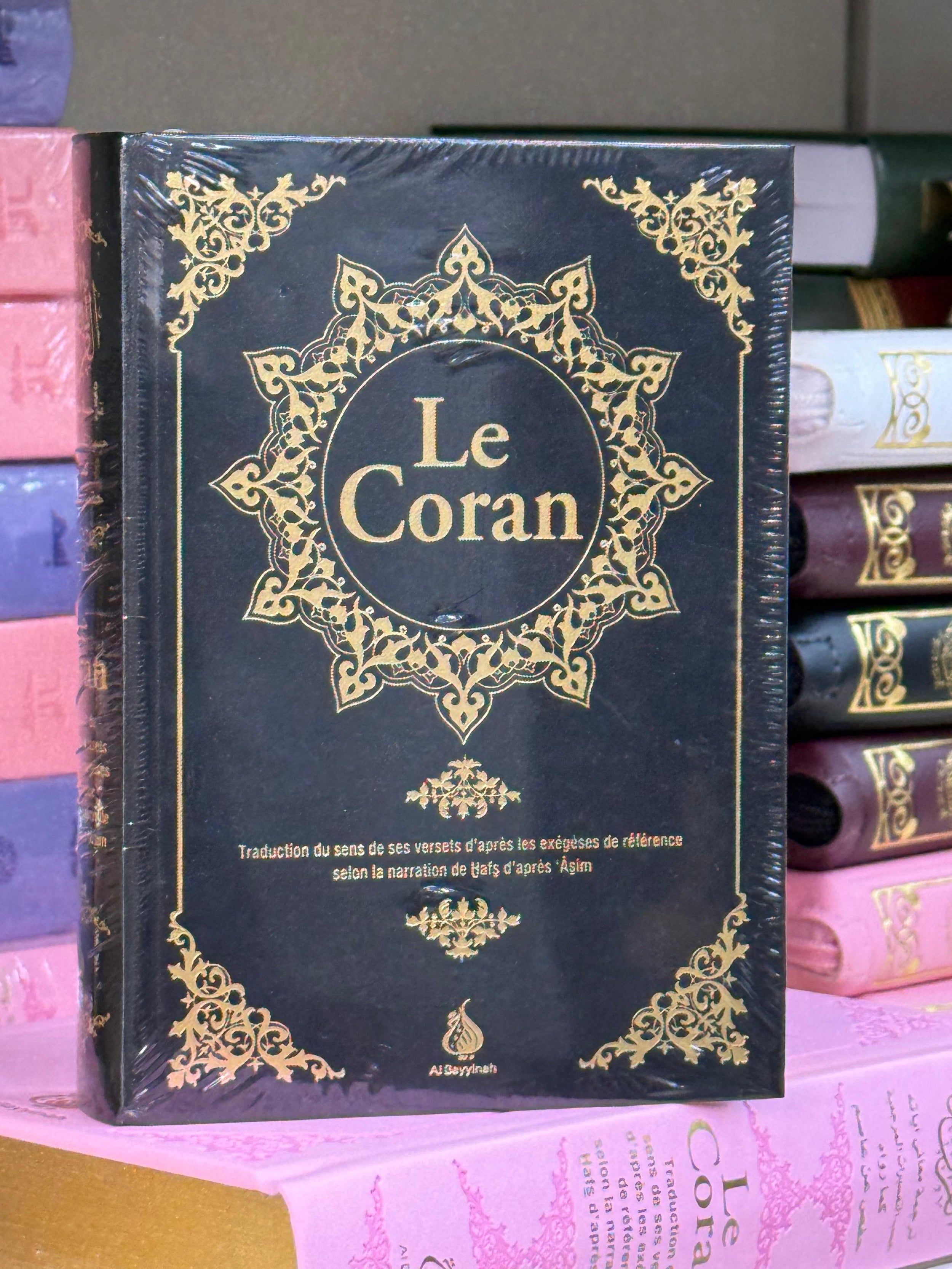 Page du Coran Al Bayyinah avec traduction AR/FR, format moyen, texte en arabe et français, édition Rachid Maach.
