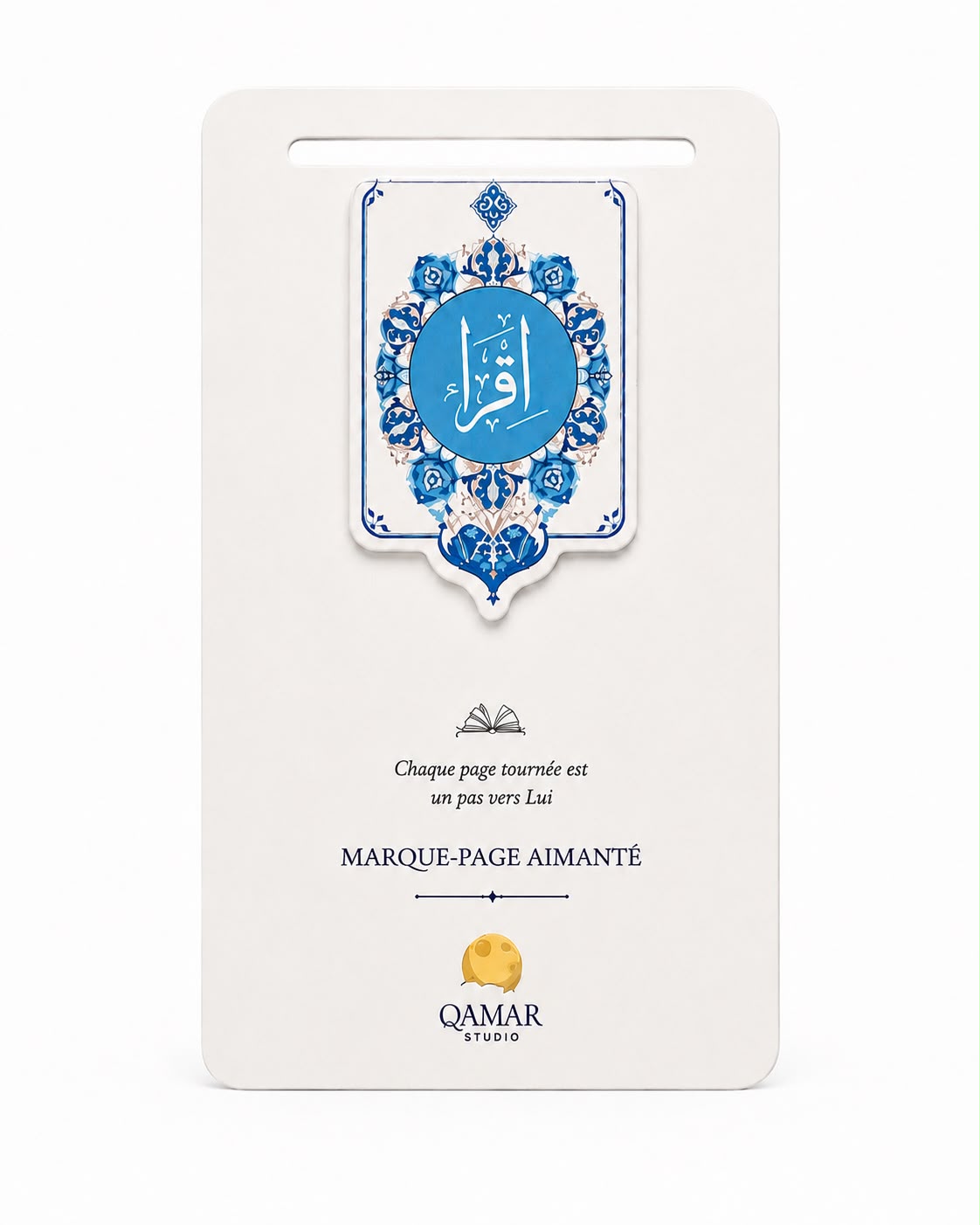 Marque-page aimanté Qamar Studio "Lis au nom de ton Seigneur" avec calligraphie arabe, idéal pour marquer vos livres religieux.