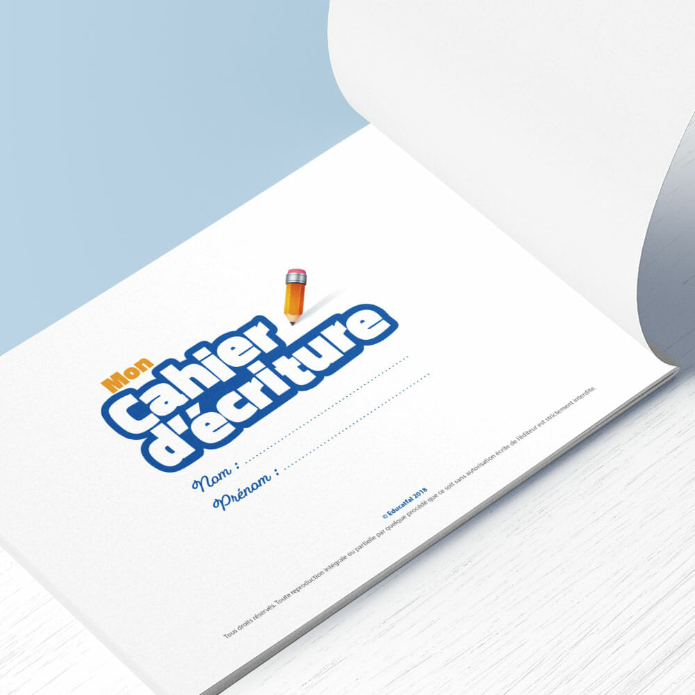 Cahier d'écriture pour apprendre l'alphabet arabe par Educatfal, pages avec lettres arabes à tracer pour l'apprentissage de la langue.