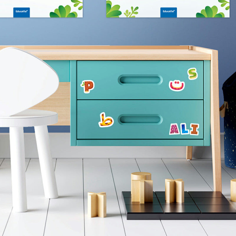 Poster éducatif Mes Alphabets Arabe et Français avec 2 grands posters et 2 planches de stickers, pour apprendre les alphabets.