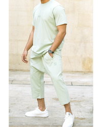 Ensemble homme WASSAT avec sarouel et tee-shirt vert en coton, vêtements décontractés et confortables.