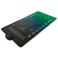 Tapis de prière interactif intelligent pour adultes de la marque My Salah Mat, avec motifs et surface de prière.