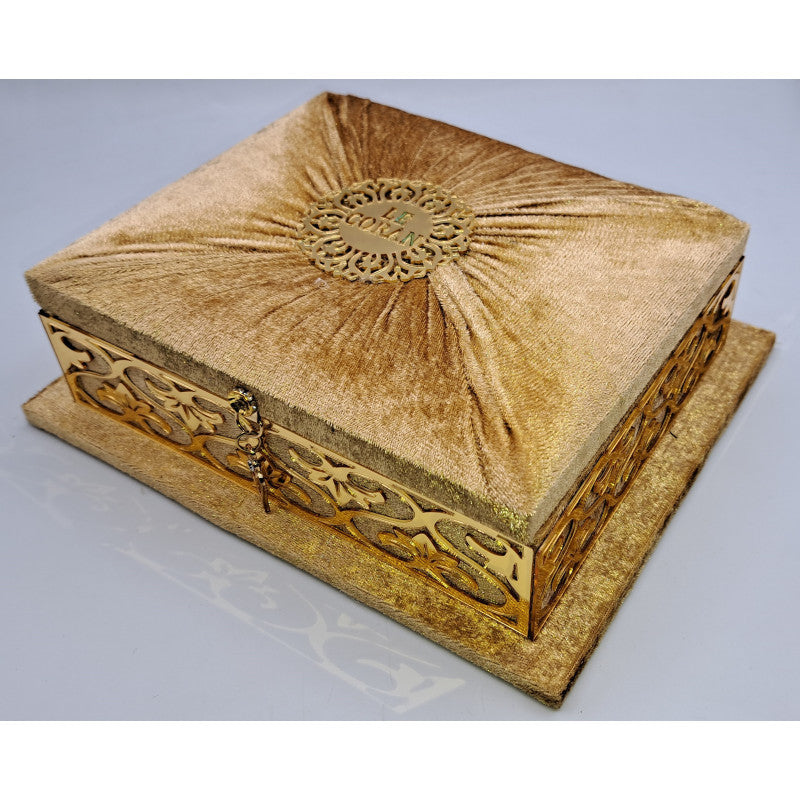 Coffret Coran Luxe avec Coran en français et arabe, édition Sana, couleur or, image du coffret élégant et sophistiqué.
