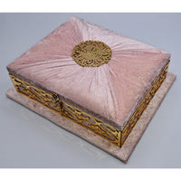 Coffret Coran luxe Sana Edition avec Coran AR/FR couleur rose, livre religieux en arabe et français, image du coffret élégant.
