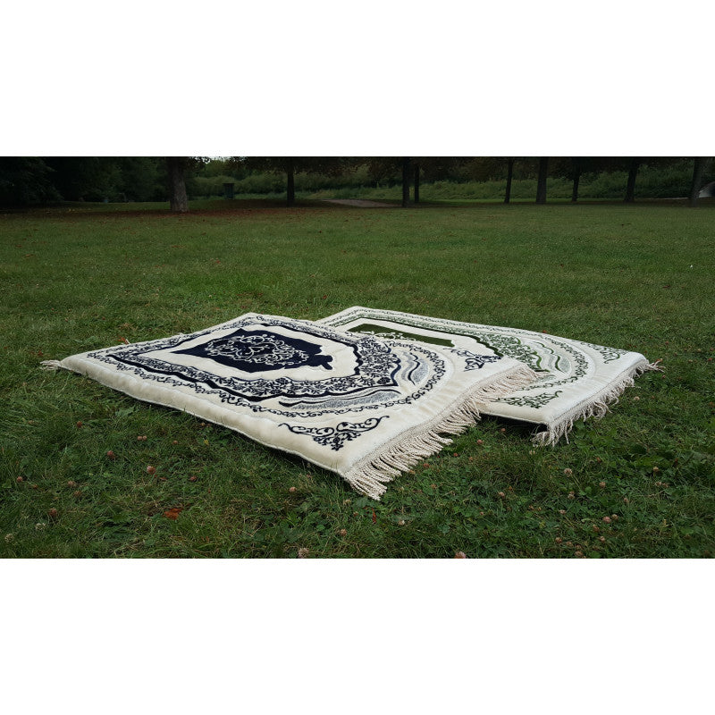 Tapis de prière Sana Edition en microfibre couleur terracotta, avec mémoire de forme pour un confort orthopédique.