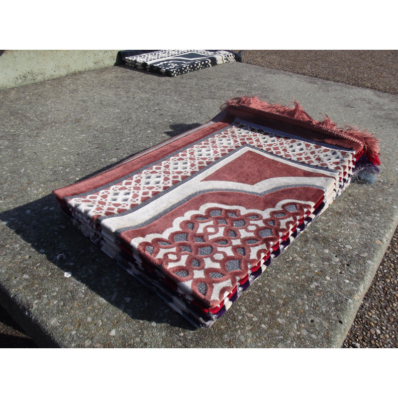 Tapis de Prière - Contour Géométrique - Couleur Terracotta - Librairie Al Minhaj