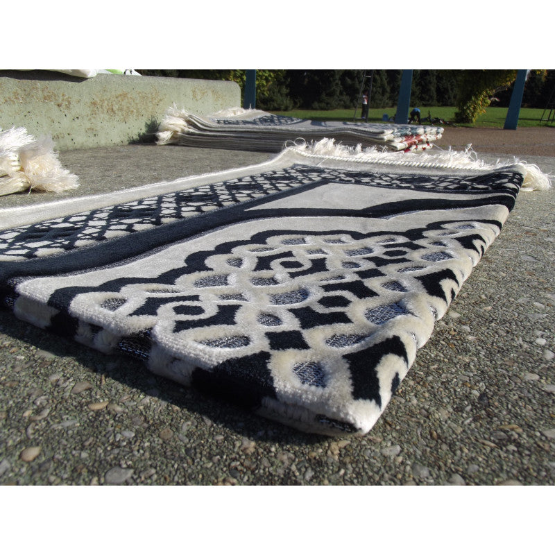 Tapis de Prière - Contour Géométrique - Fond Blanc - Couleur Bleu Marine - Librairie Al Minhaj