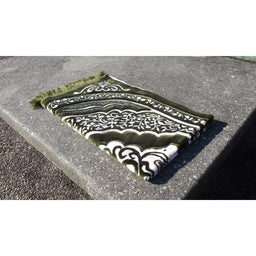 Tapis de Prière épais, Grande Taille (117 x 82 cm), Confortable - Fond Vert & Motif Blanc - Librairie Al Minhaj