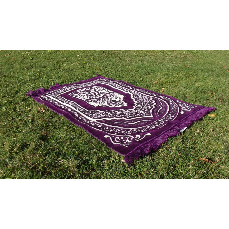 Tapis de prière épais Sana Edition, grande taille 117x82 cm, violet avec motif blanc, confortable pour la prière.