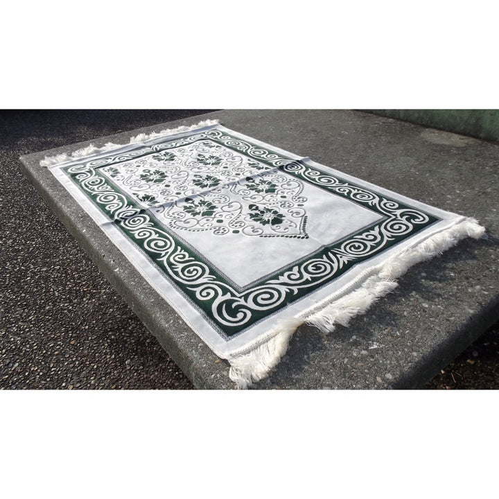 Tapis de Prière - Fond Blanc - Motif Fleurs - Couleur Vert