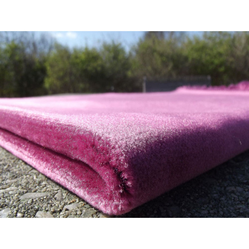 Tapis de prière en velours luxe couleur unie rose Sana Edition, design élégant pour la prière islamique.