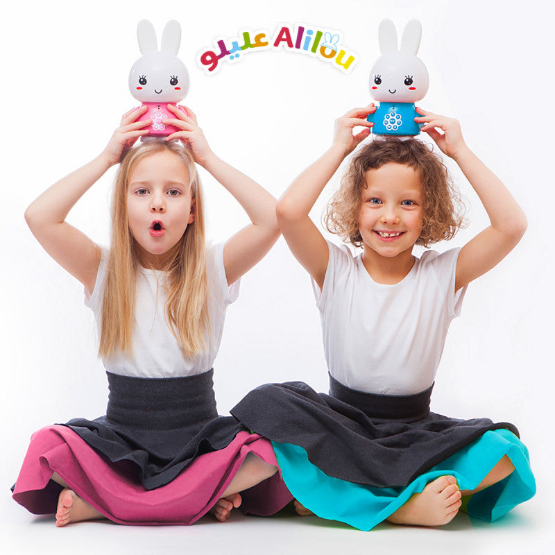 Jeu électronique pour enfants ALILOU Le Petit Lapinou Mouslim de SanaKids, jouet éducatif avec veilleuse bleue pour enfants musulmans.
