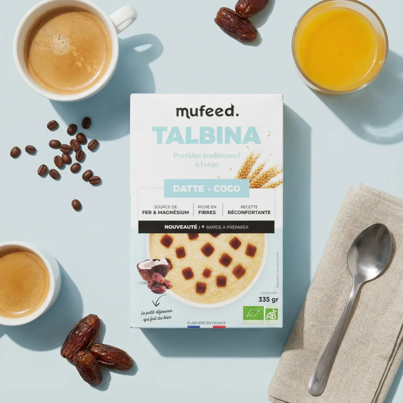 Porridge traditionnel bio Talbina Mufeed à l’orge, dattes et coco, prêt à manger, pour un petit-déjeuner sain.